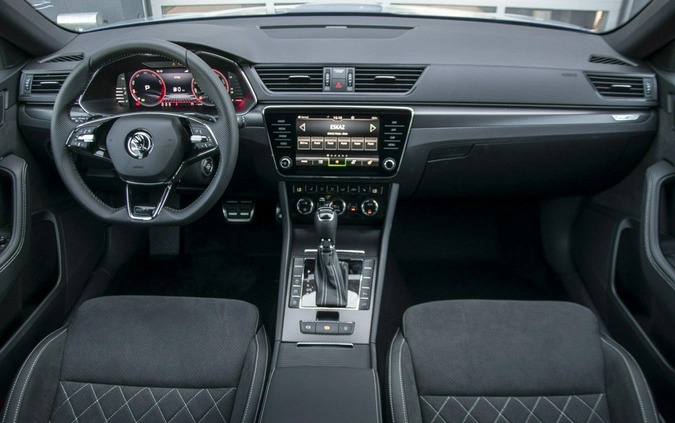 Skoda Superb cena 177900 przebieg: 5, rok produkcji 2024 z Borne Sulinowo małe 379